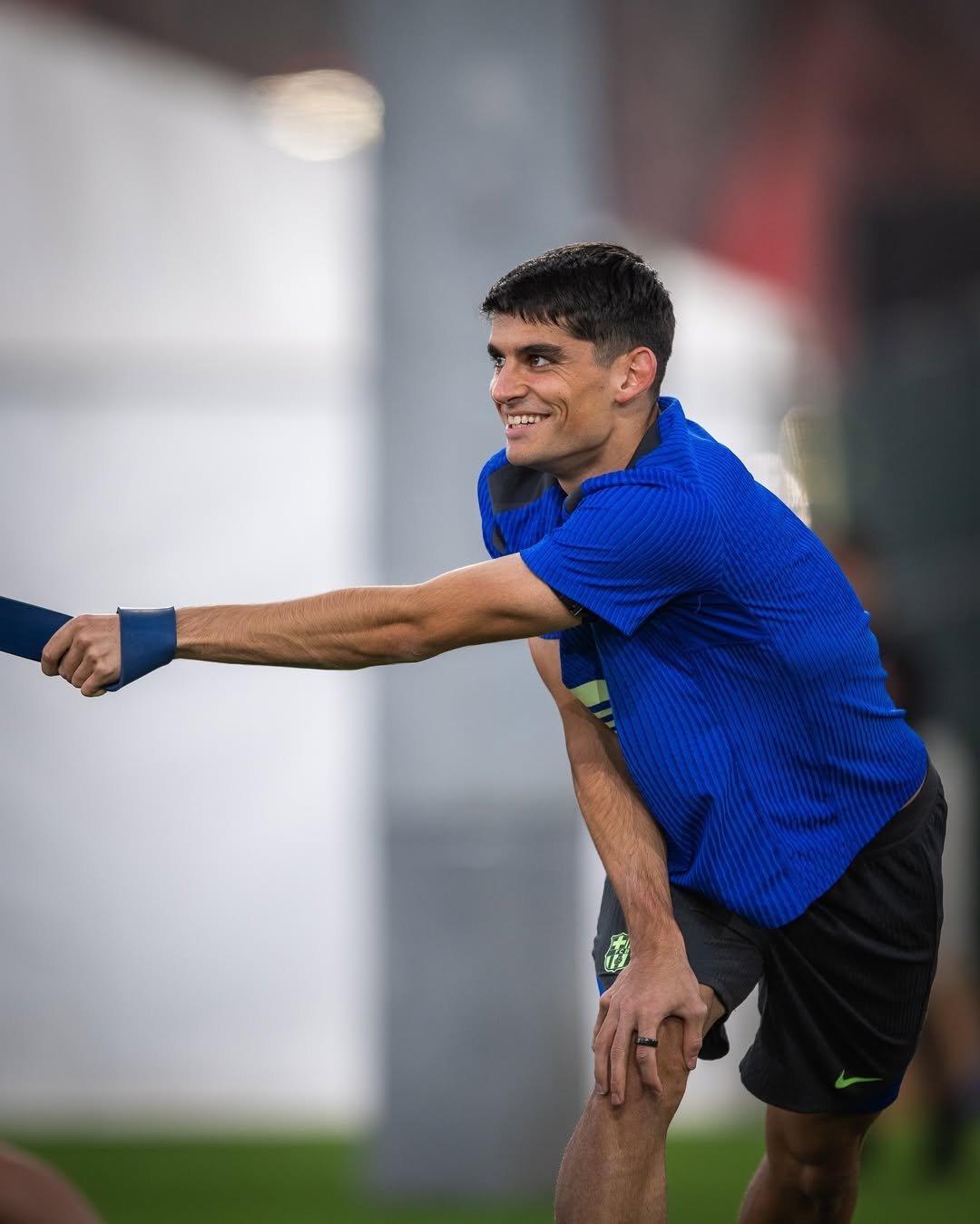 包含巴塞罗那球员私下训练，希望提高表现的词条