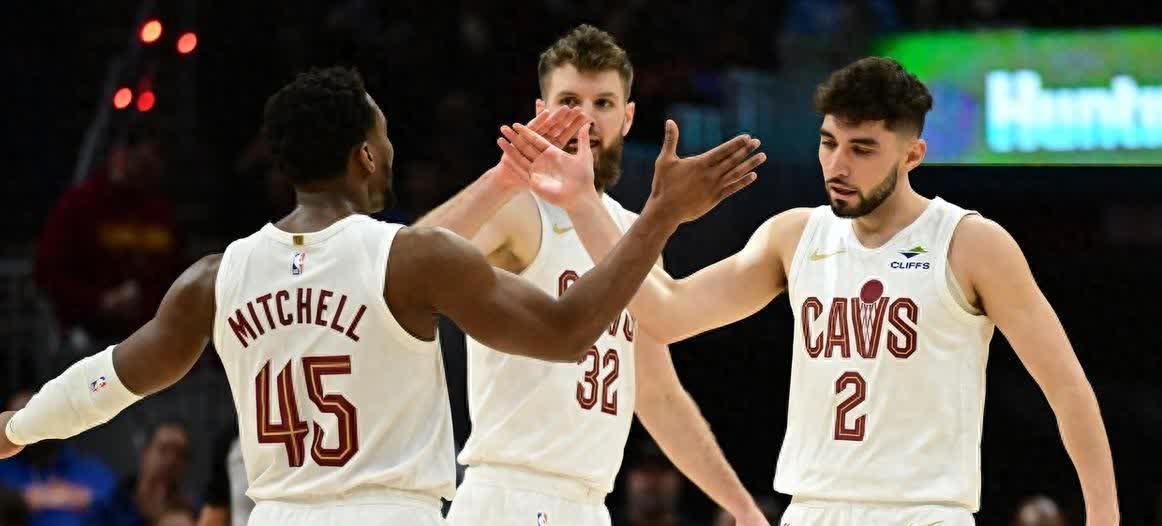 雄鹿队再胜猛龙,东部决赛之争愈演愈烈的简单介绍 雄鹿队再胜猛龙,东部决赛之争愈演愈烈的简单介绍