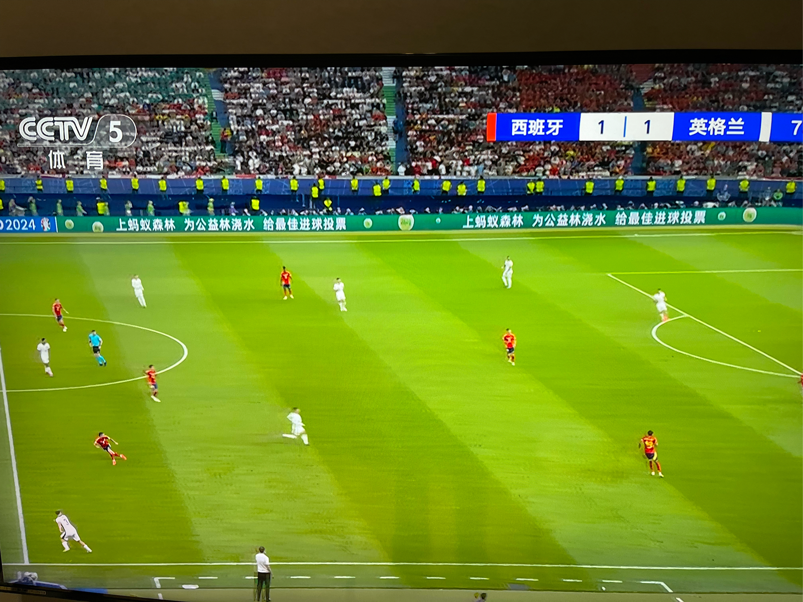 包含哥斯达黎加意外晋级，登上欧洲杯舞台的词条