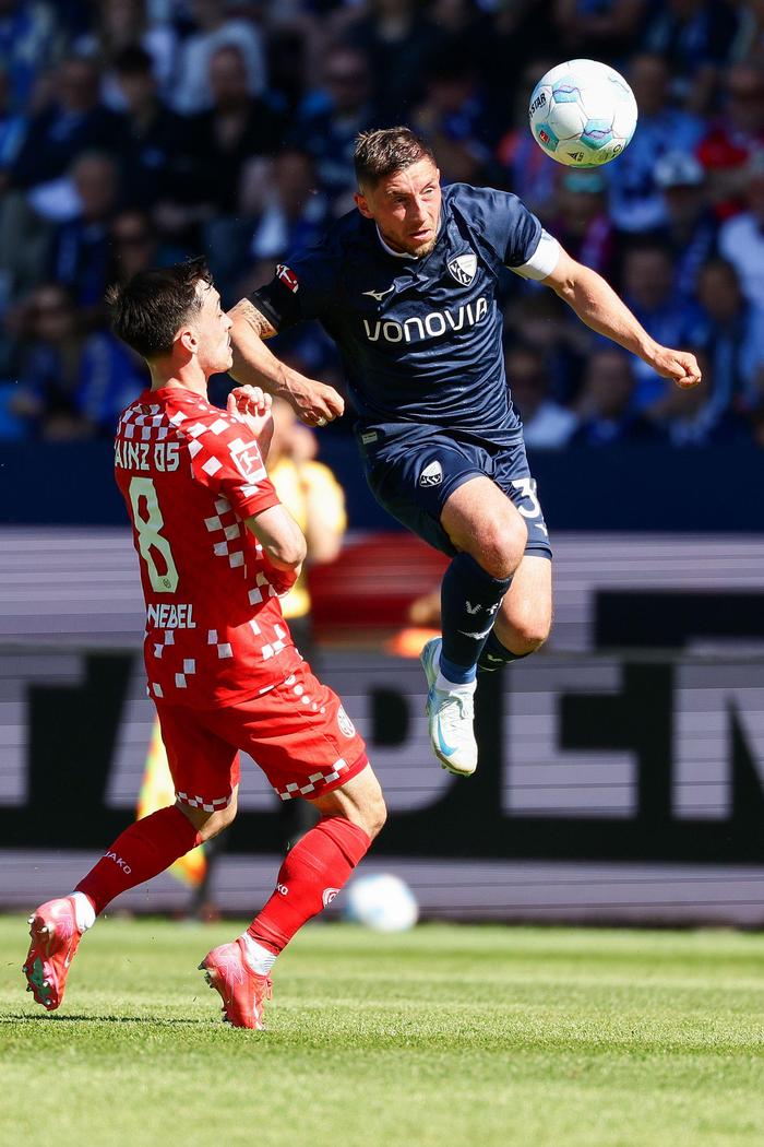 包含美因茨队实现大逆转,取得梦幻结局的词条 包含美因茨队实现大逆转,取得梦幻结局的词条