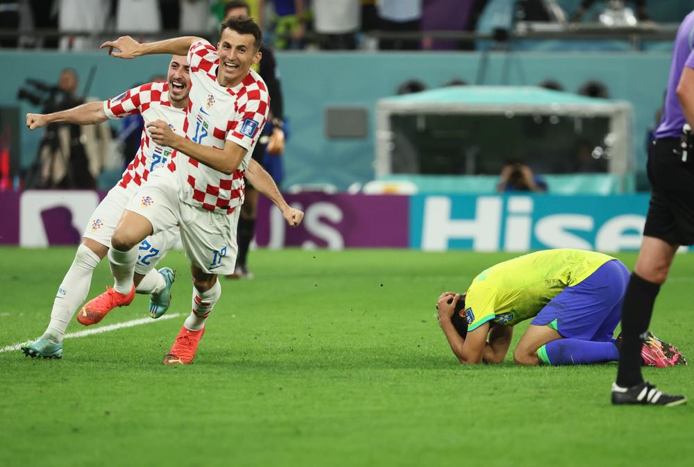 巴西击败阿根廷晋级足球半决赛