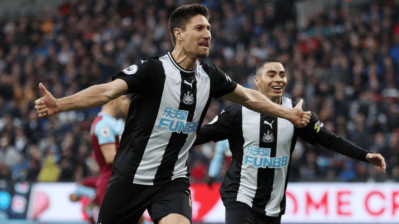 包含阿森纳客场大胜纽卡斯尔，稳固前四位置的词条