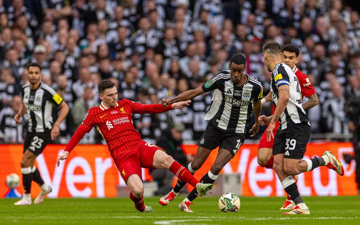 纽卡斯尔联主场击败对手,取得胜利 纽卡斯尔联主场击败对手,取得胜利