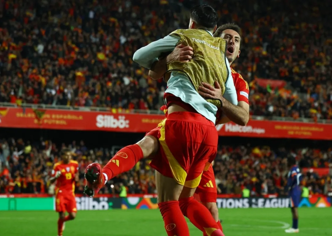 荷兰队不敌对手泪洒赛场错失奇迹 荷兰队不敌对手泪洒赛场错失奇迹