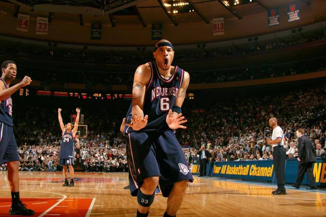 关于篮网血洗火箭,汉密尔顿完成帽子戏法的信息 关于篮网血洗火箭,汉密尔顿完成帽子戏法的信息