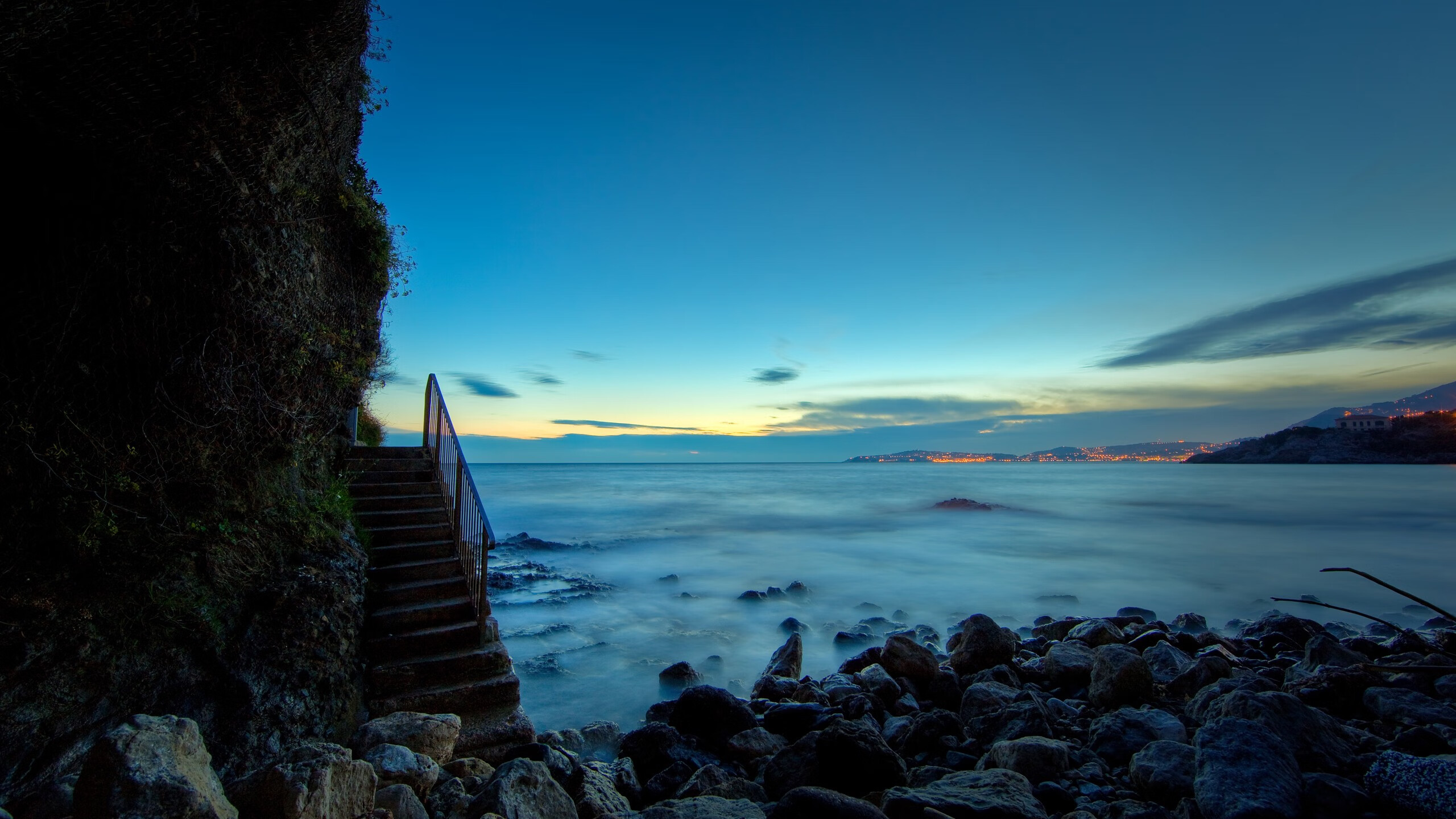 梅西存在感拉满与安哥拉绝杀葡萄牙，足球世界中的巨星光芒与黑马奇迹