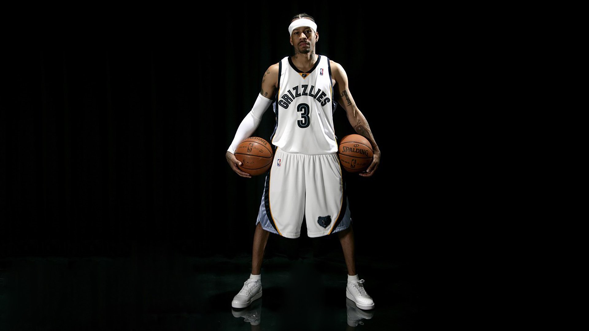 绿茵与沙漠，当足球的激情碰撞地缘政治的冷霜