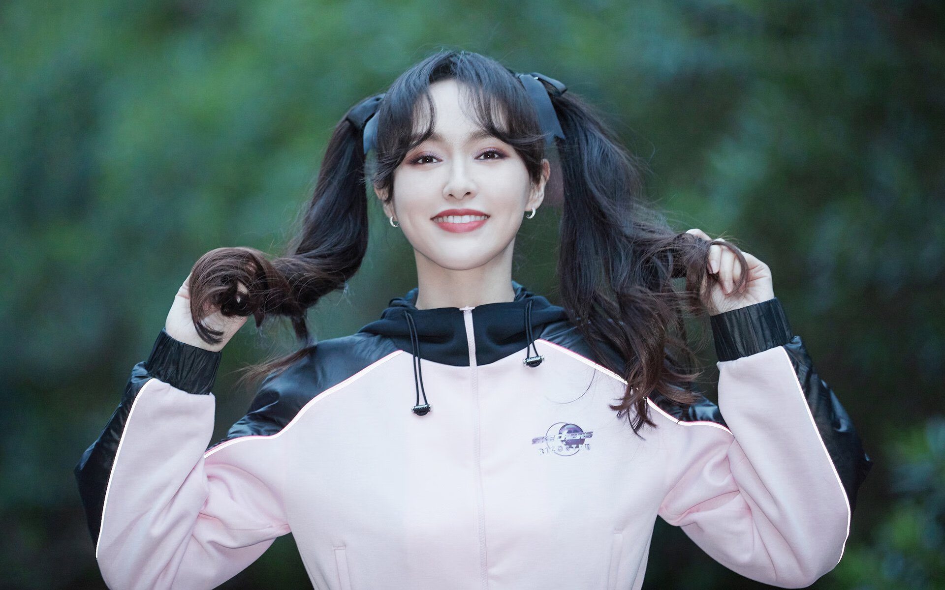 巴萨厄瓜多尔新星启航，哈兰德烈焰点燃绿茵赛场