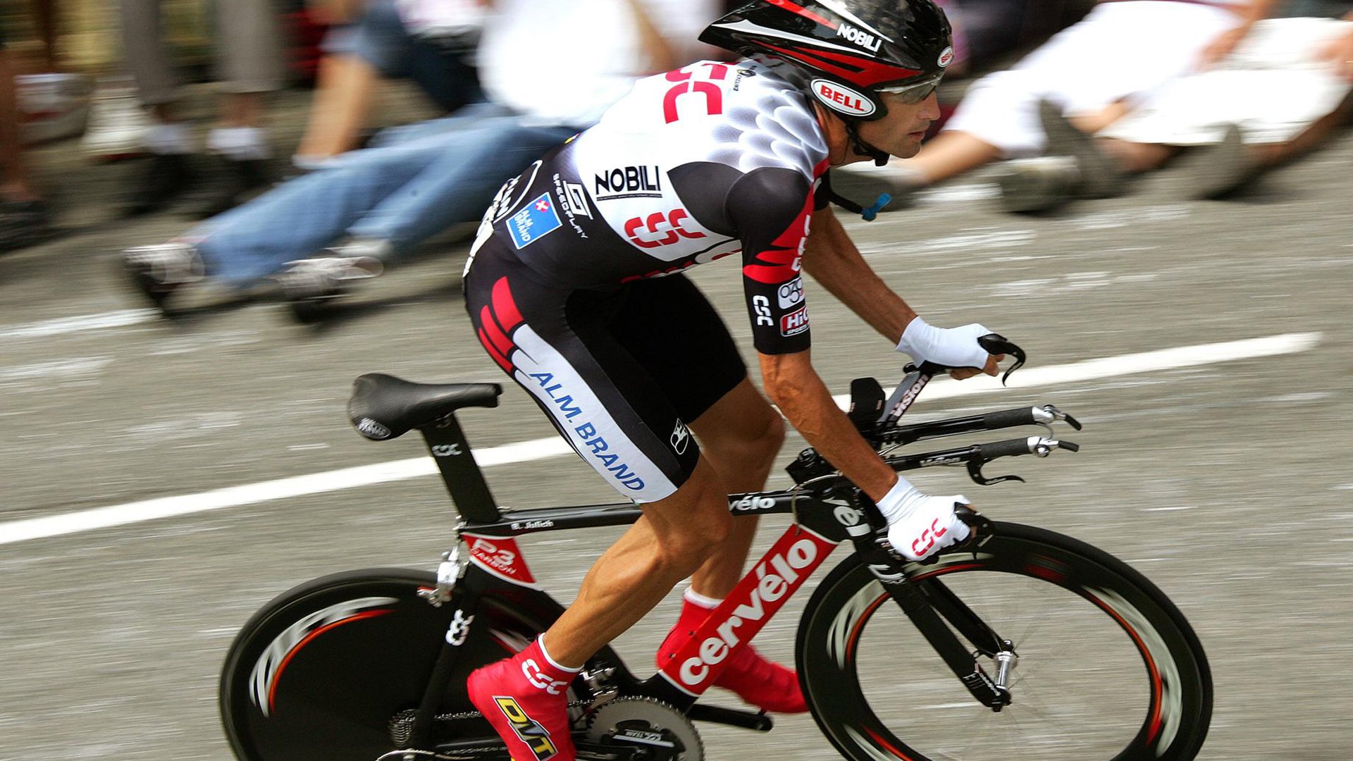 节奏主宰，从雷霆的篮球智慧到霍勒迪的足球艺术