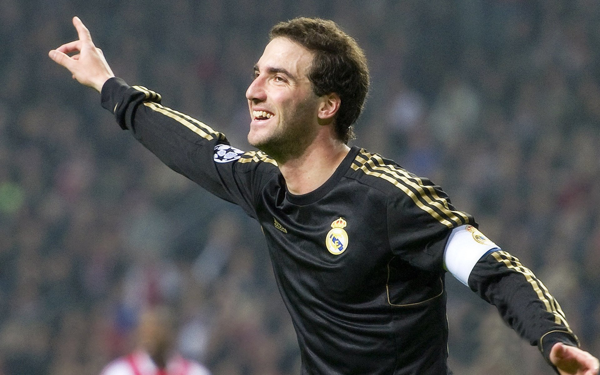 碾压级锁链,霍勒迪的欧冠之夜,让巨星在他面前窒息