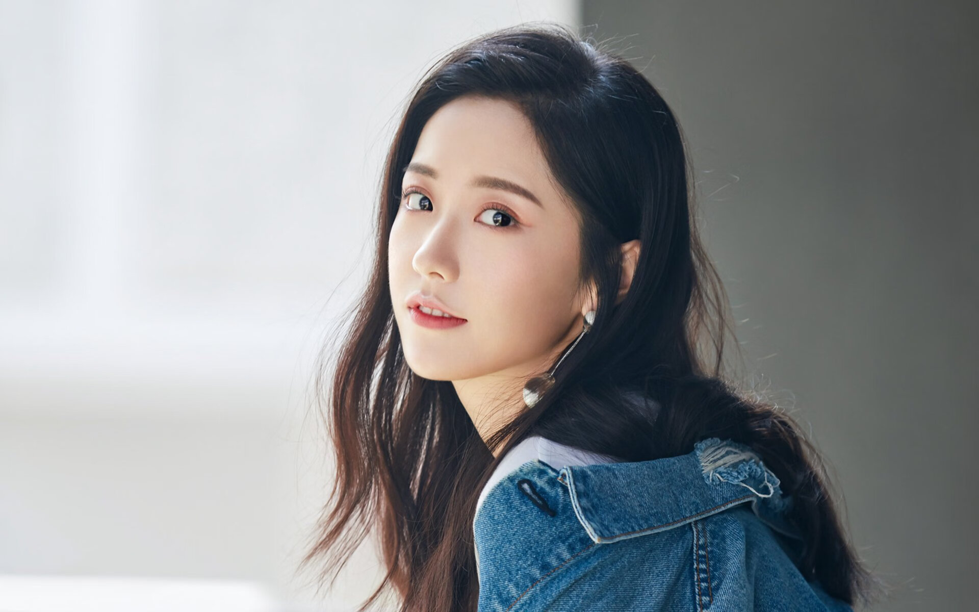 体育之夜的巅峰对决，苏格兰速胜厄瓜多尔，罗德里戈抢七接管比赛